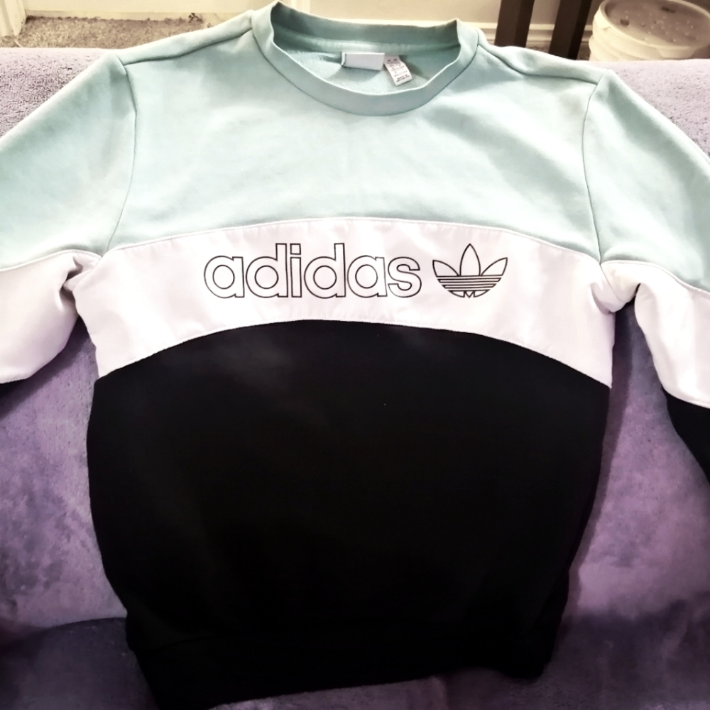 Small adidas pullover